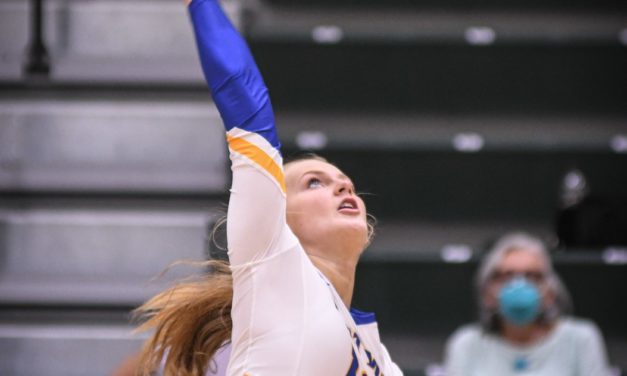 Fort Mill rallies against South Pointe volleyball