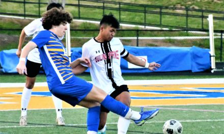 Fort Mill holds off Boiling Springs rally to earn second region victory