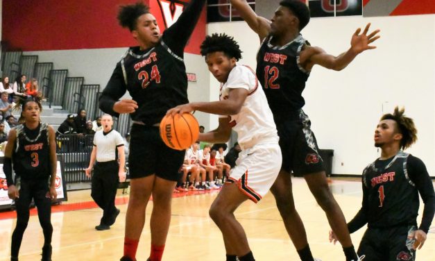 Jackets, Falcons fall short on final day of tournament