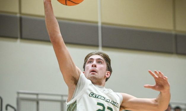 Catawba Ridge clinches share of Region hoops titles