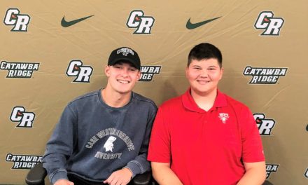 Two Copperheads sign to play college football