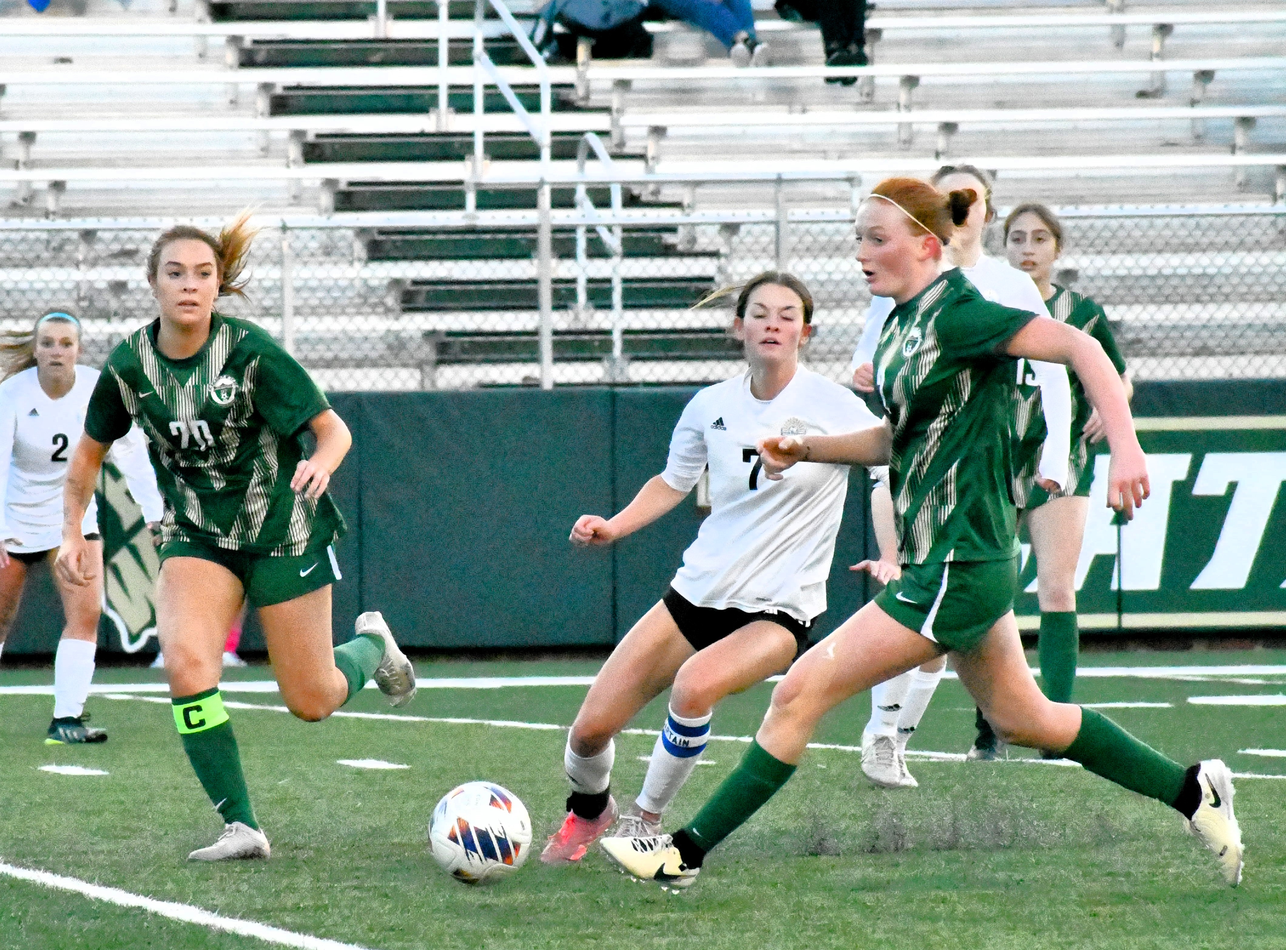 First half surge keeps Lady Copperheads perfect in region play